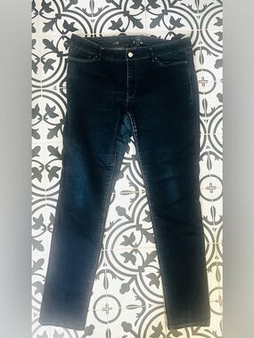 White House Black Market    Dark Wash Slim Jeans Size 12